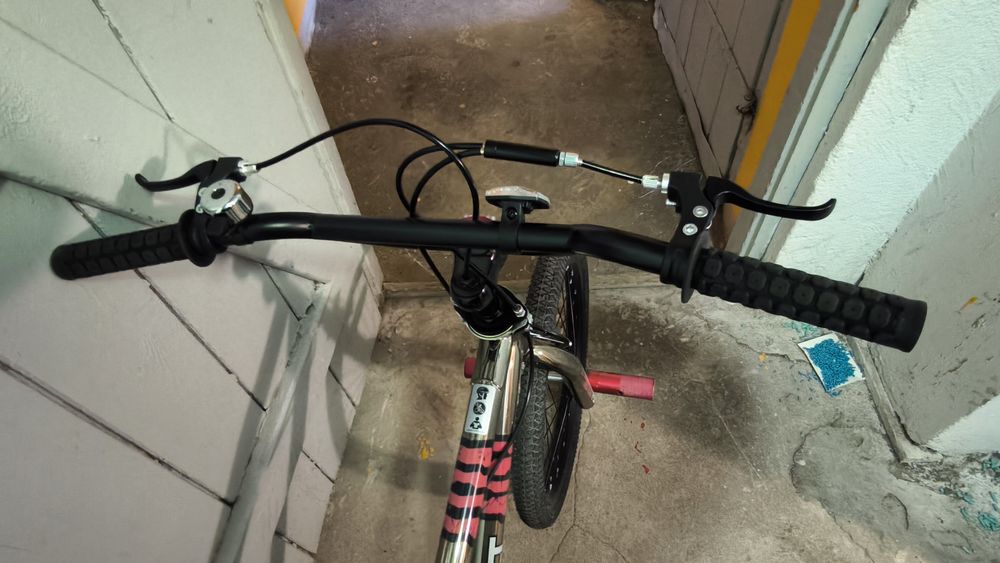 Rower Huffy Revolt 20" BMX