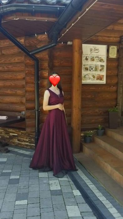 Вечірня сукня на ваше свято