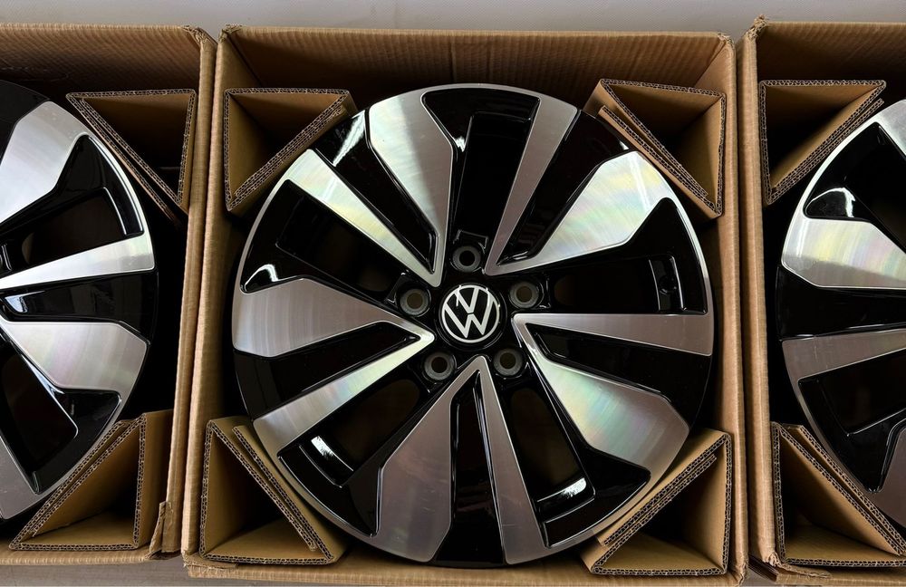 Vw Golf 8 Passat Caddy Touran 16 cali alufelgi 5x112 Oryginał