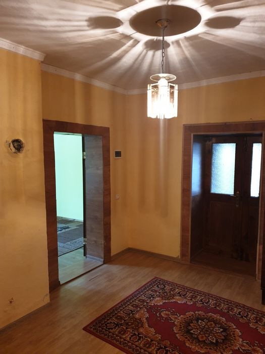 Продаж Дерцен ХОРОШИЙ Будинок