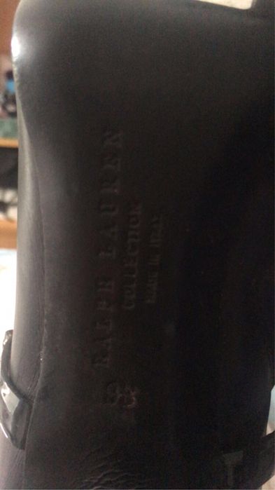 Bota cano alto em pele