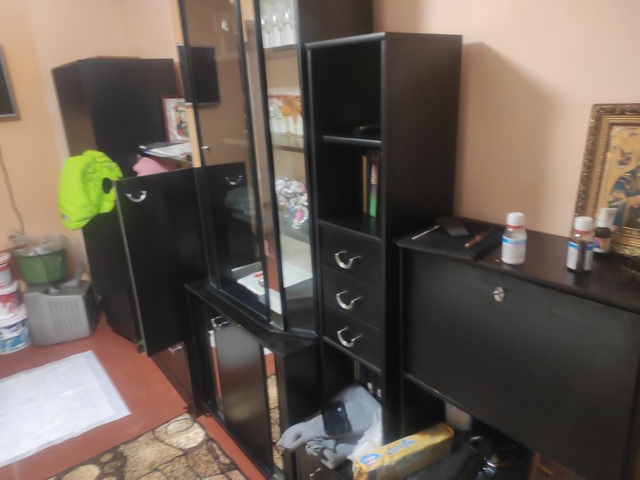 Стінка у вітальню