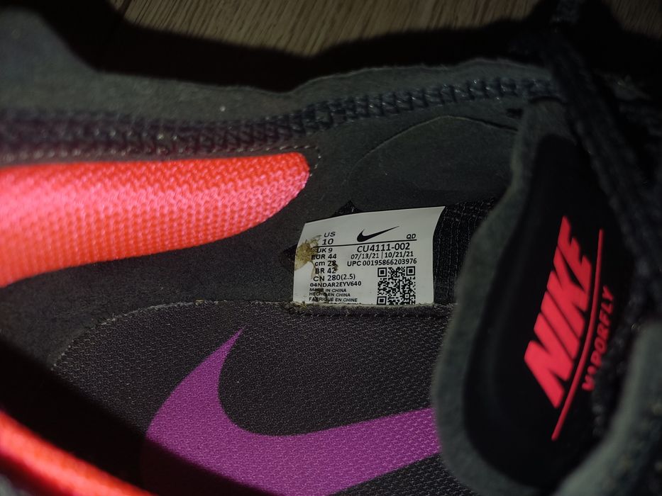 Продам кросівки чоловічі для бігу найк Nike 43