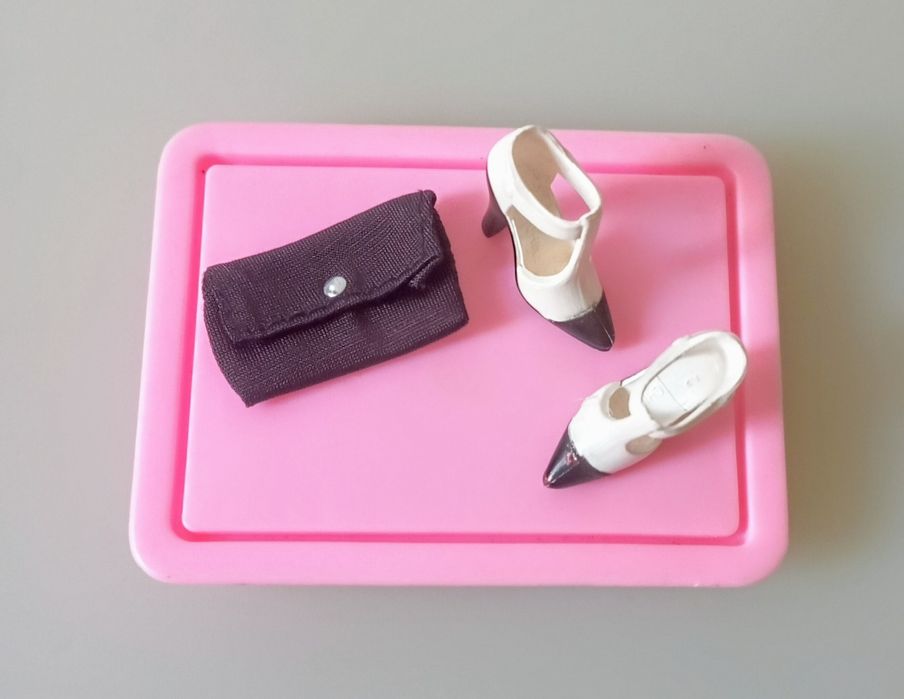 Barbie Fashion Avenue Film Noir 2001.