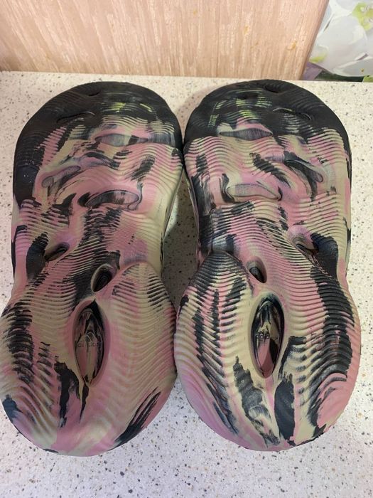 Мужские кроссовки, тапочки Adidas Yeezy Foam RNNR MX Carbon. 42р. 27см