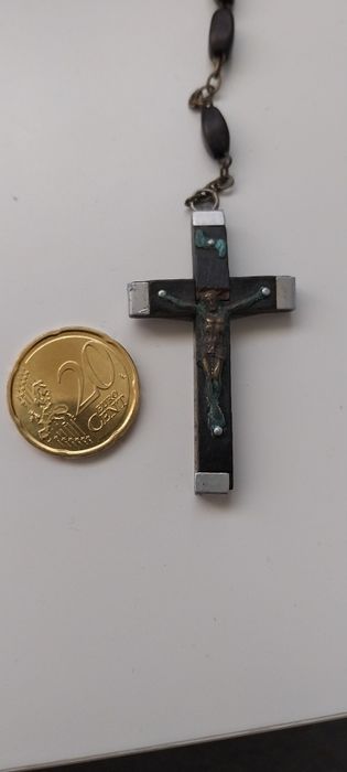 Terço antigo possivelmente em pau preto