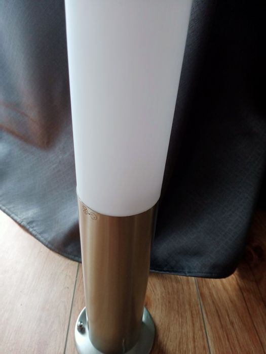 Lampa zewnętrzna, słupek oświetleniowy
