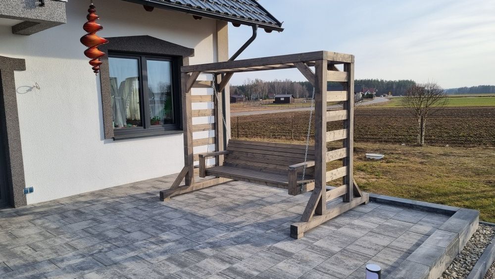 Huśtawka ławka ogrodowa