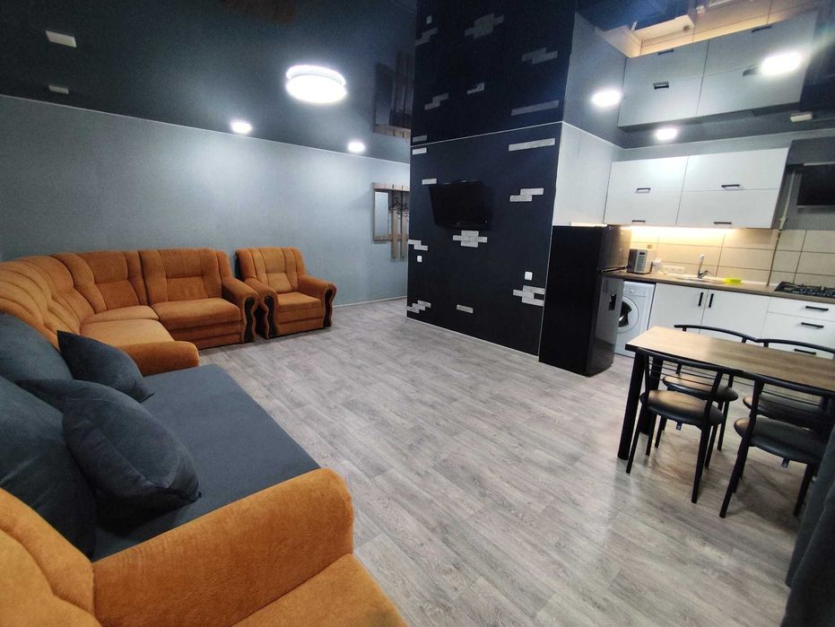 Подобово тепла доглянута квартира в центрі міста з сучасним ремонтом