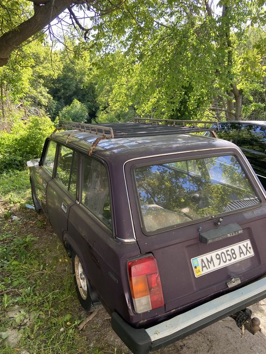 Автомобіль ВАЗ 21043