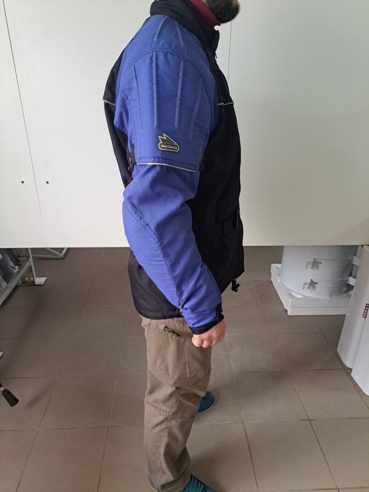 Продам мотокуртку текстиль L