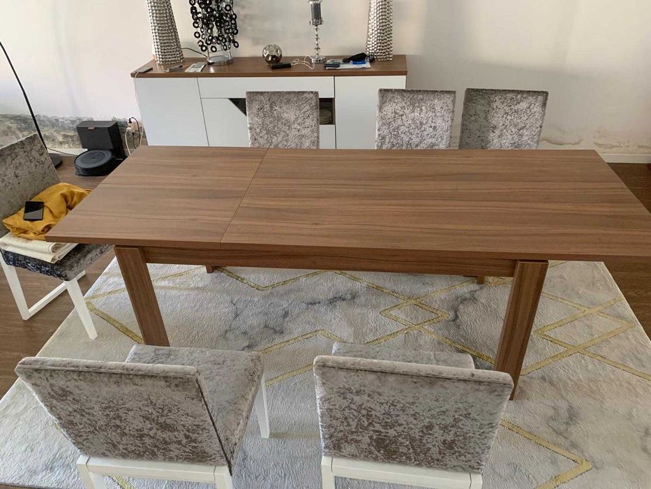 Mesa de sala de jantar