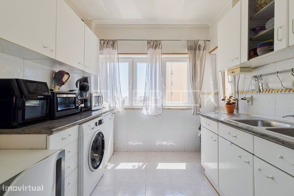 Apartamento T3 com  Arrecadação em Setúbal