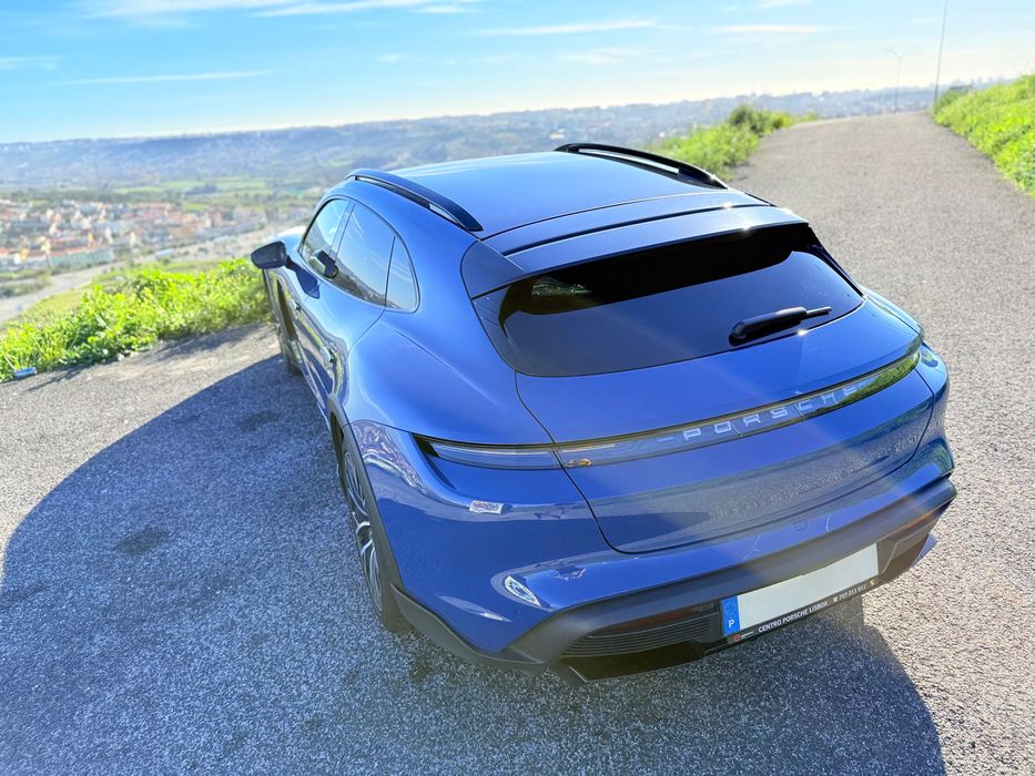 Porsche Taycan 4 Cross Turismo | 48.000 km | PDCC | InnoDrive | BOSE
