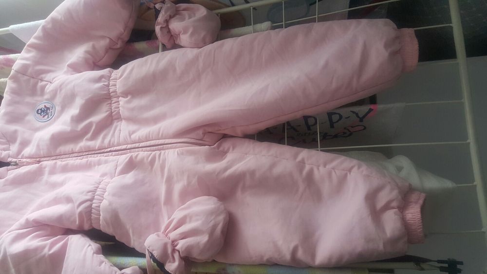 Kombinezon dla dziewczynki.