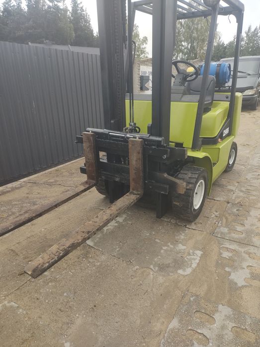 Clark CGP25 2,5 tony przesuw wózek widłowy