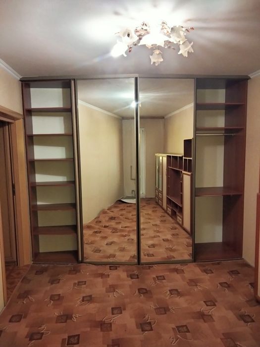 Продається шафа купе з дзеркалами