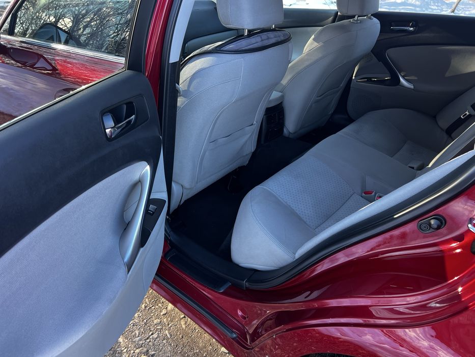 Продається Лексус Is 220d