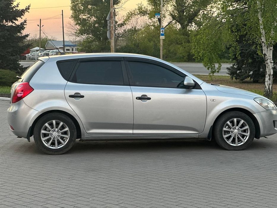 Срочно продам КИА Сид