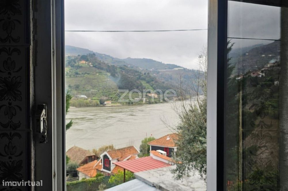 Quinta em Porto de Rei, Mesão Frio, com vistas para o Douro.
