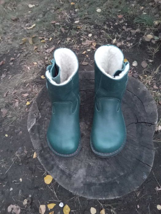 Продам детские кожаные сапоги(Германия)