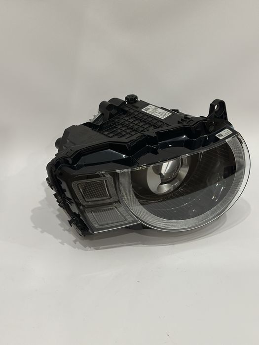 Land Rover Defender фара фонарь передня оптика в наявності