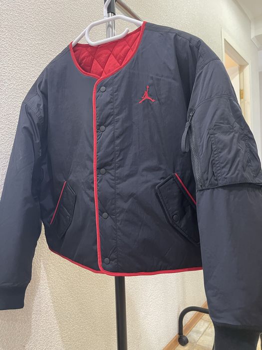 Двусторонний женский бомбер р.S