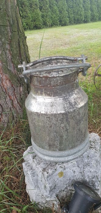 stara konew stalowa, bańka, kanka na mleko PRL