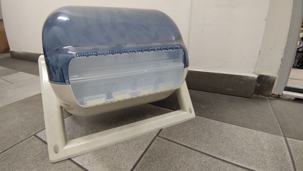 Podajnik na papier czyściwo