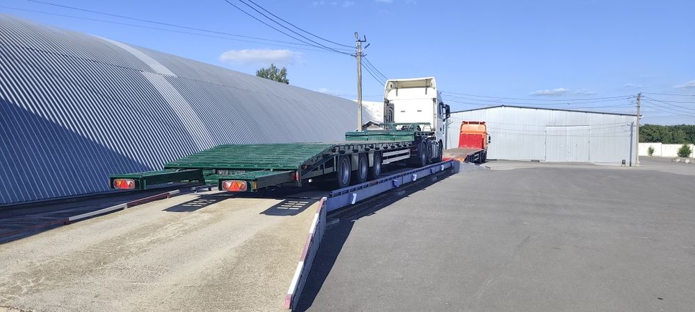 Трал полуприцеп платформа негабарит свіжопригнаний  саф