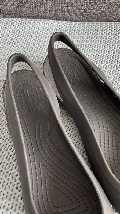 Crocs sandały Eve Slingback Black W8 38/39