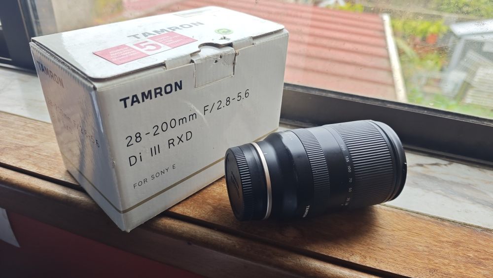 Tamron 28-200 f2.8-5.6  p/ Sony E-mount