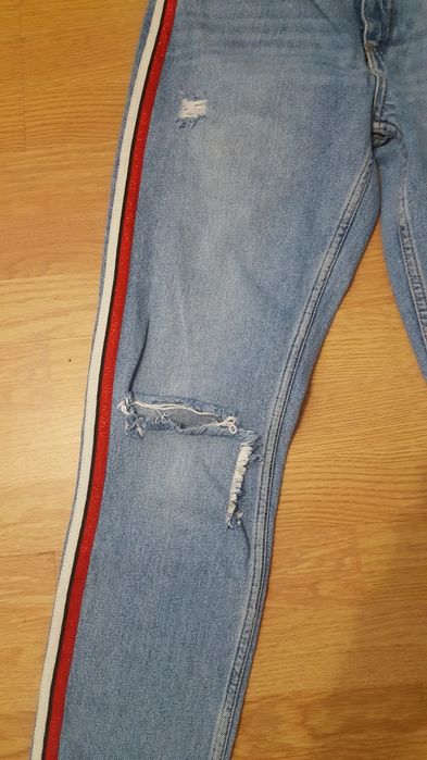 Джинсы ZARA  BASIC -34 разм.