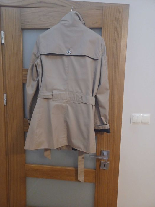 Płaszczyk wiosenny reserved r. 40