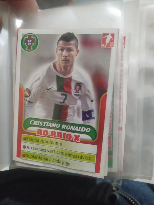 Raro cromo recuperado do Cristiano Ronaldo Portugal de ouro