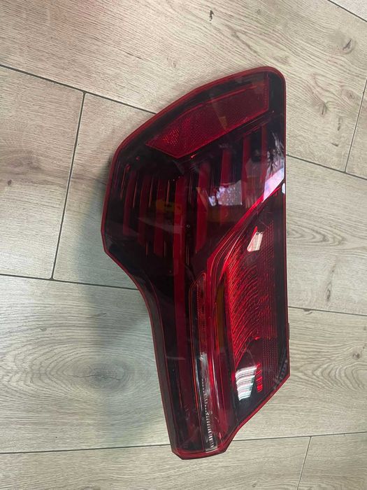 Лівий ліхтар Audi E-TRON
