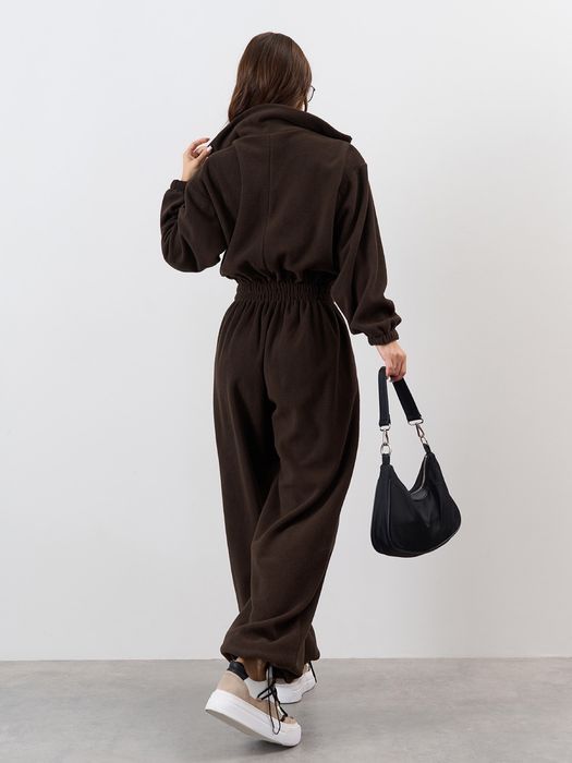 Коричневий флісовий комбінезон на резинках