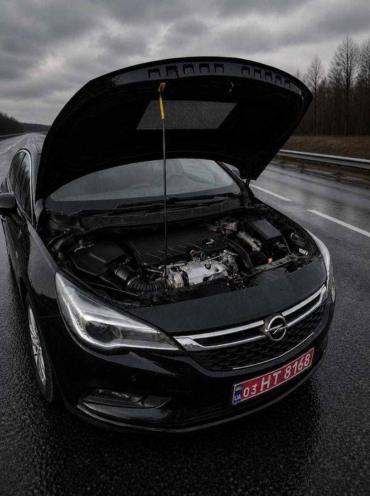 Opel Astra K Sports Tourer (універсал) у відмінному стані.