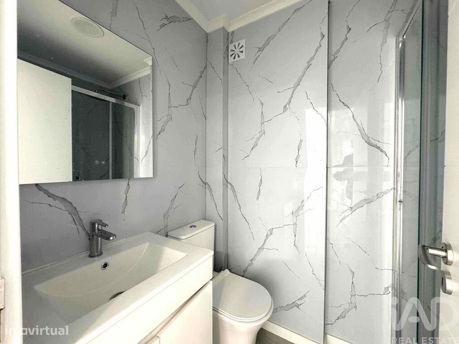 Apartamento T2 em Benfica de 56 m2