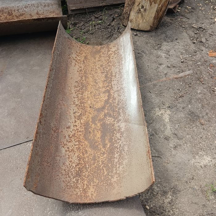 Продам кусок металла (полукруглый)