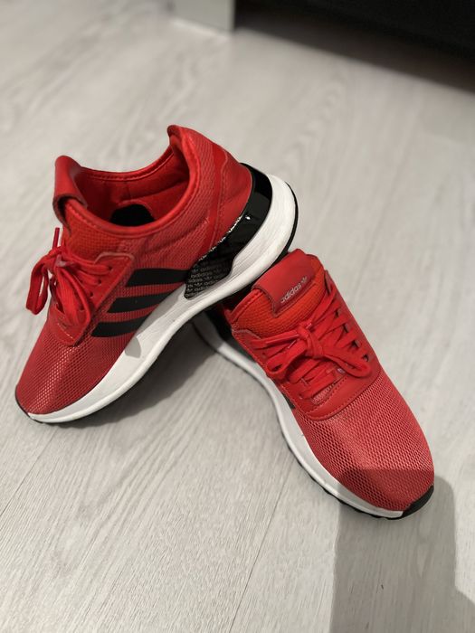 Adidas Originals vermelhos NOVOS preço fixo