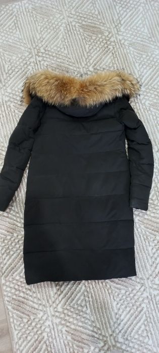 Продам пуховик жіночій