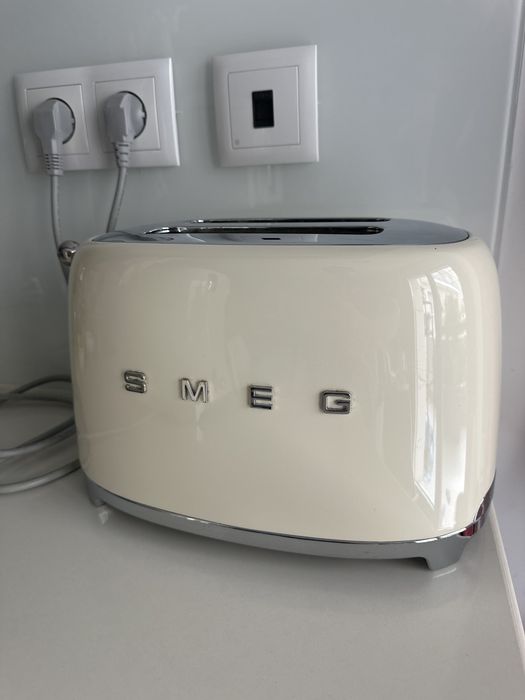 Torradeira smeg pequena