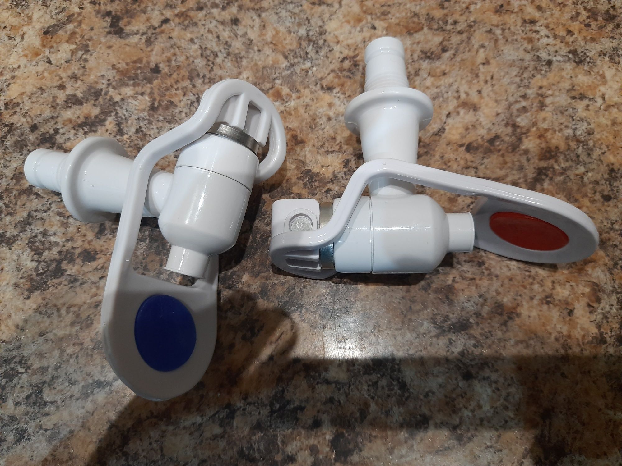 Краник к кулеру 1/2" (резьба внутр.): 60 грн. - Прочая техника для ...