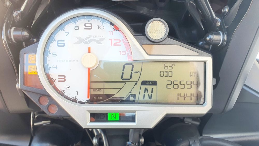 BMW S1000XR (2016)  26.500 km (Extras + Peças Originais)