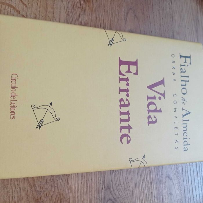 vendo vários livros da serie obras completas de Fialho de Almeida