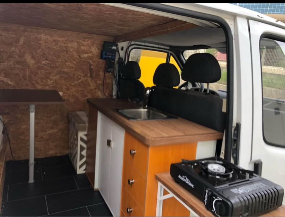 Campervan legalizada Ford Transit especial dormitório