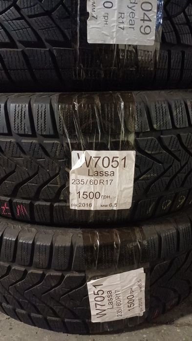 Продам зимові шини колеса 235/60 r17