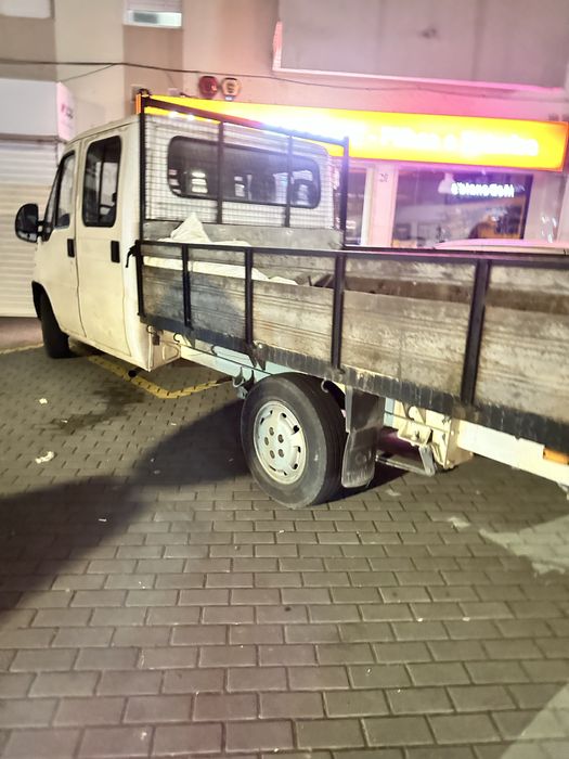 Carrinha se caixa aberta e 7 lugares impecavel