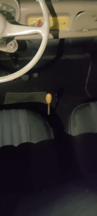 Carro Renault joaninha